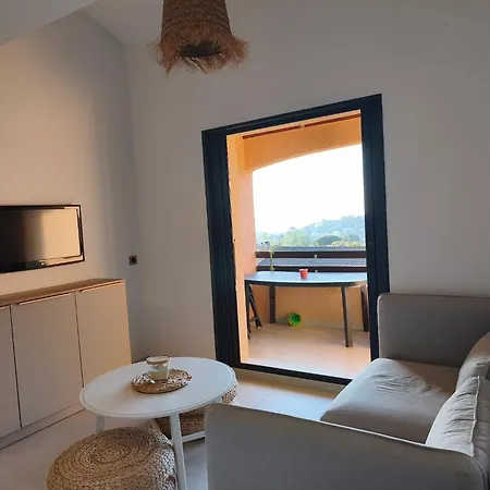 Les De - Vue Et Piscine * كافالير سور مير
